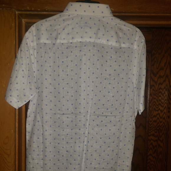 Button down - Picture 3 of 3